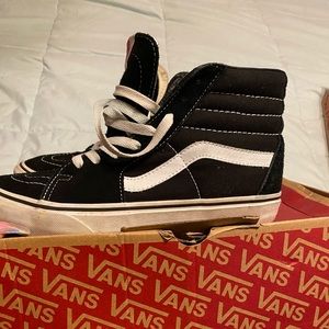 Vans black and white